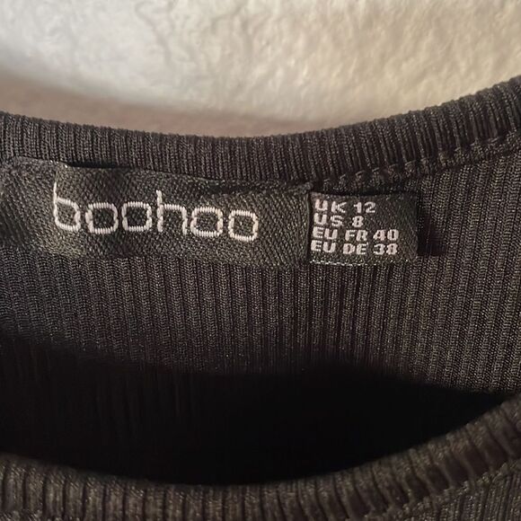 Black scoop neck crop top - Picture 3 of 3